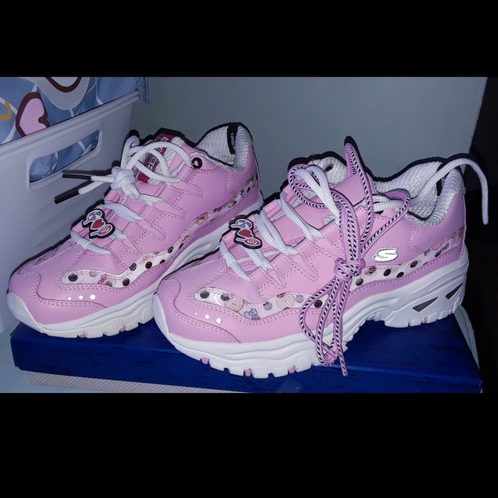 Sneakers